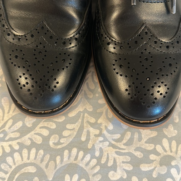 Size 2 formal boys dress shoes - Picture 4 of 6